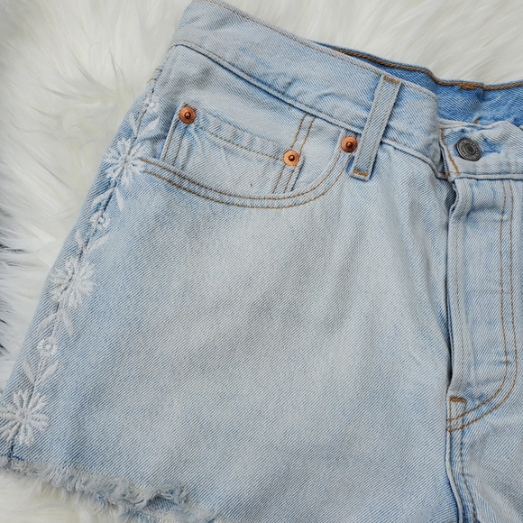 Levis 501 Embroidered Shorts Frayed Hem - Picture 4 of 8